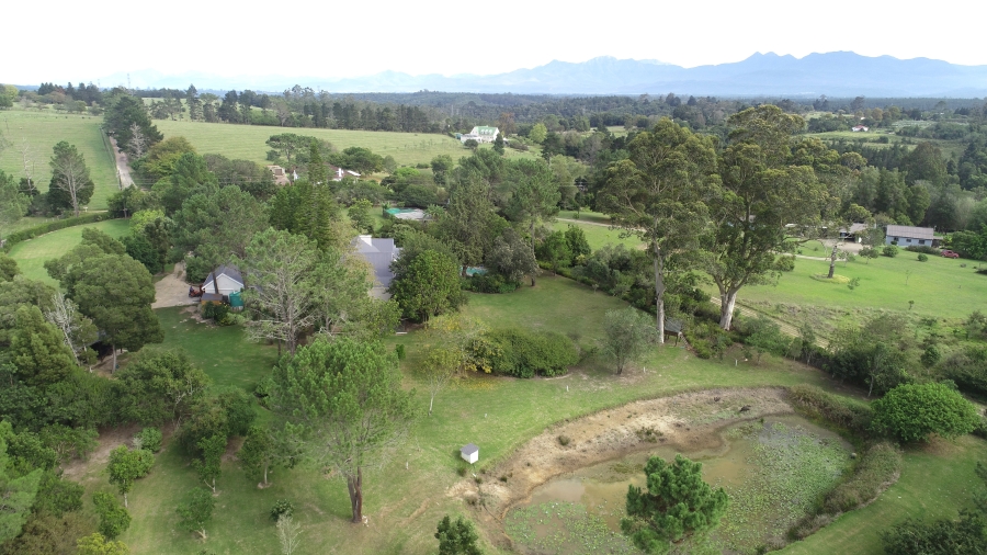 To Let 5 Bedroom Property for Rent in Rheenendal Western Cape